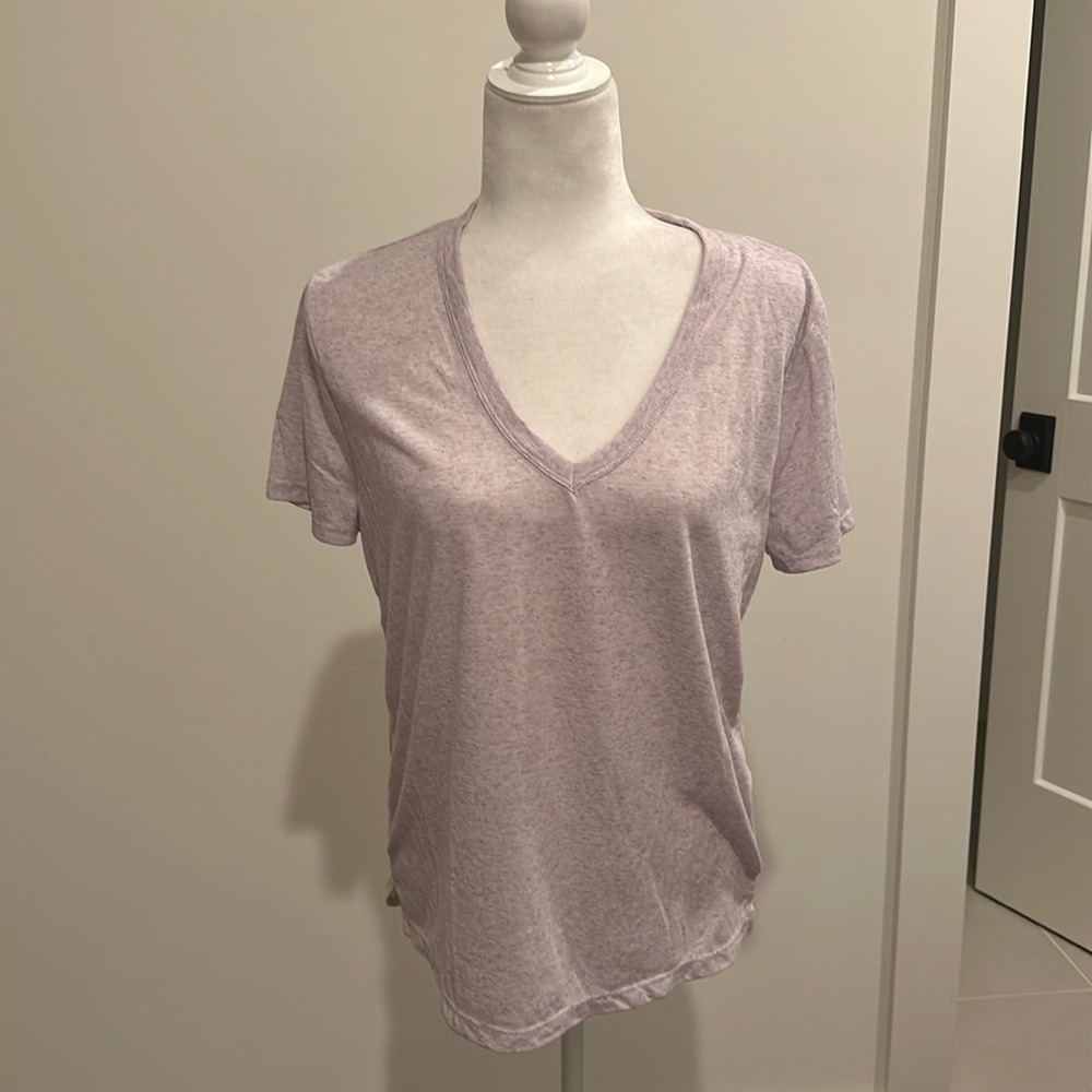 NWT Lou & Grey Heathered Lilac V Neck Tee Sz M